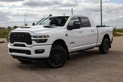 This Ram 3500 has a powerful Intercooled Turbo Diesel I-6 6.7 L/408 engine powering this Automatic t...