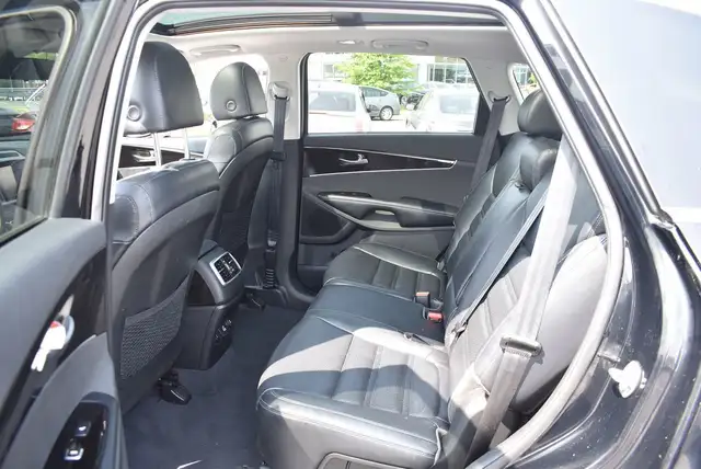 2020 Kia Sorento EX V6 AWD in Cars & Trucks in City of Halifax - Image 9