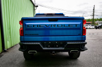 This 2022 Chevrolet Silverado 1500 is for sale today. This Crew Cab 4X4 pickup has 90,342 kms. It's... (image 5)