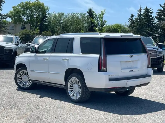 2016 Cadillac Escalade Platinum Edition in Cars & Trucks in Calgary - Image 4