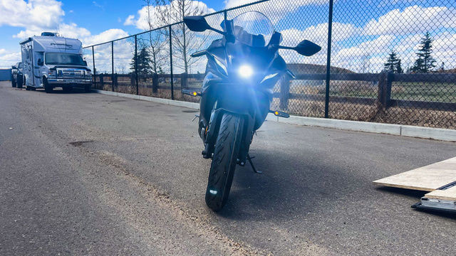 2024 Yamaha YZF R7 in Street, Cruisers & Choppers in Strathcona County - Image 4
