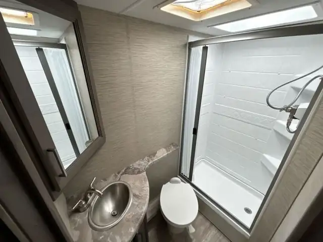 2023 Thor Motor Coach Chateau 22B in RVs & Motorhomes in Red Deer - Image 33