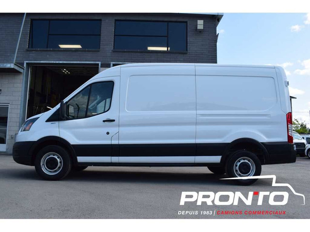 2022 Ford Transit Cargo Van T-250 148WB ** Med Roof ** Bluetooth in Cars & Trucks in Laval / North Shore - Image 4