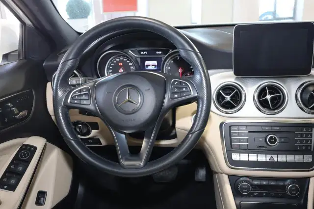 2018 Mercedes-Benz GLA GLA250 4MATIC - AMG-PKG|PANOROOF|CAMERA|B in Cars & Trucks in City of Toronto - Image 14