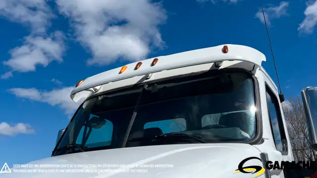 2011 FREIGHTLINER CASCADIA CA113DC DAY CAB in Heavy Trucks in Chilliwack - Image 20