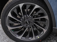 Cooled Leather Seats, Full Rear Console! Full of amazing design both inside and out, this Lincoln Av... (image 6)