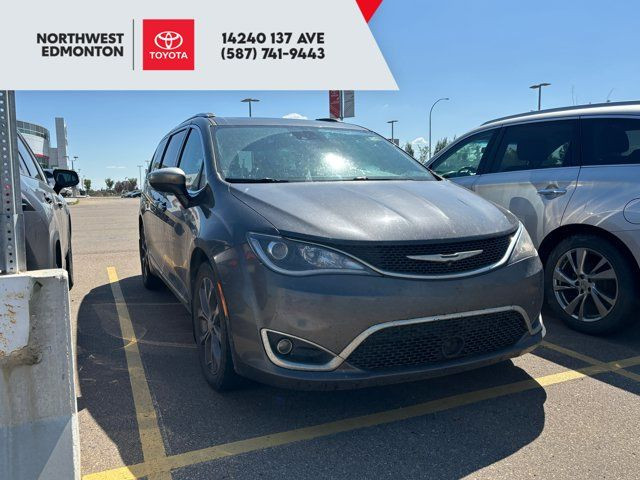 2017 Chrysler Pacifica Limited | 360 Camera | Rear DVD Player in Cars & Trucks in Edmonton