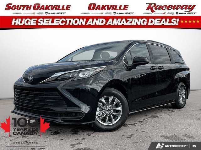 2025 Toyota Sienna LE | 8 PASSENGER | CARPLAY | LOW KMS! | BRAND in Cars & Trucks in Oakville / Halton Region