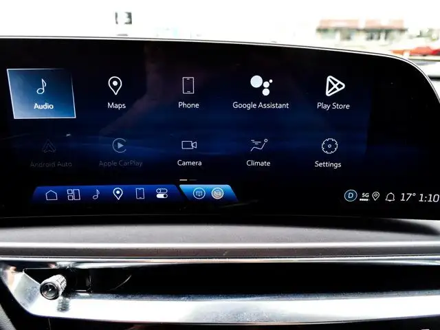 2024 Cadillac LYRIQ Tech Pano Sunroof 33Display Blind Spot Navi in Cars & Trucks in Mississauga / Peel Region - Image 33