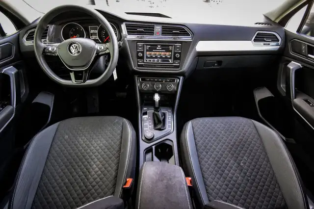 2021 Volkswagen Tiguan Trendline 4MOTION • HEATED SEATS • CP/AA dans Autos et camions dans Ottawa - Image 16