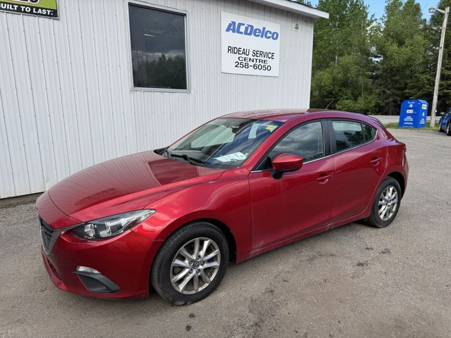 2015 MAZDA MAZDA3 I TOURING in Cars & Trucks in Ottawa