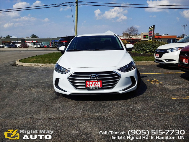 2017 Hyundai Elantra LE | LOW KMS | SAFETY CERTIFIED in Cars & Trucks in Hamilton - Image 3