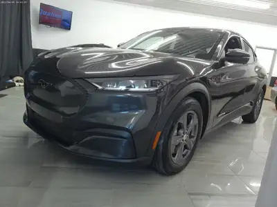 Superbe Ford Mustang Mach-E AWD 2022 avec seulement 48 682 kilomètres certifié, financement facile d...