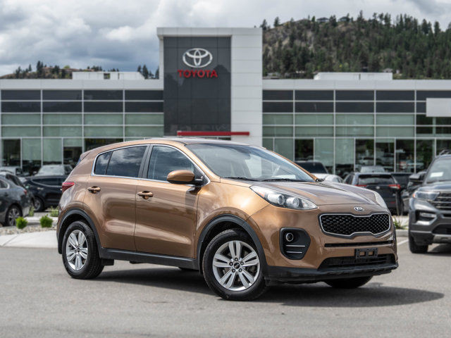 2017 Kia Sportage LX | BACKUP CAMERA | HEATED FRONT SEATS | BT in Cars & Trucks in Kelowna - Image 2