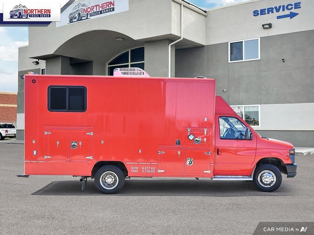 2010 Ford E-450 Cutaway 2010 Ford E-450 Work Van – Cummins Ge... in Cars & Trucks in Edmonton - Image 4