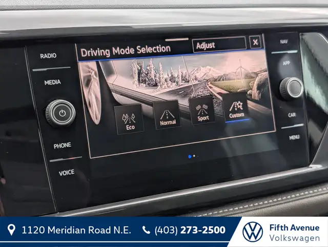 2023 Volkswagen Taos Highline 4MOTION for sale dans Autos et camions dans Calgary - Image 23