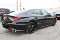 NO ACCIDENT ONE OWNER SPORT SEATS MExperience the Thrill of the Road with the 2023 HYUNDAI SONATA N... (image 7)