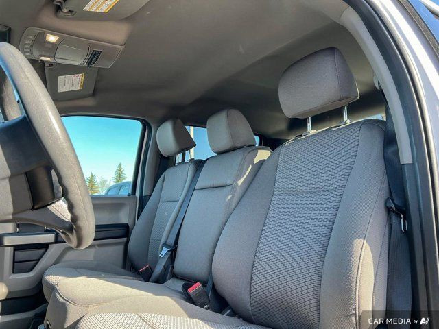 2022 Ford Super Duty F-350 SRW XLT 4WD Crew Cab | Bluetooth in Cars & Trucks in Strathcona County - Image 3
