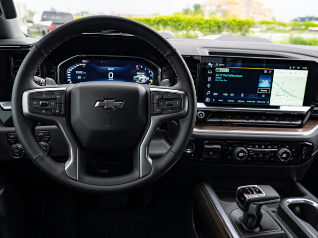 2025 Chevrolet Silverado 1500 LT Trail Boss in Cars & Trucks in Barrie - Image 2