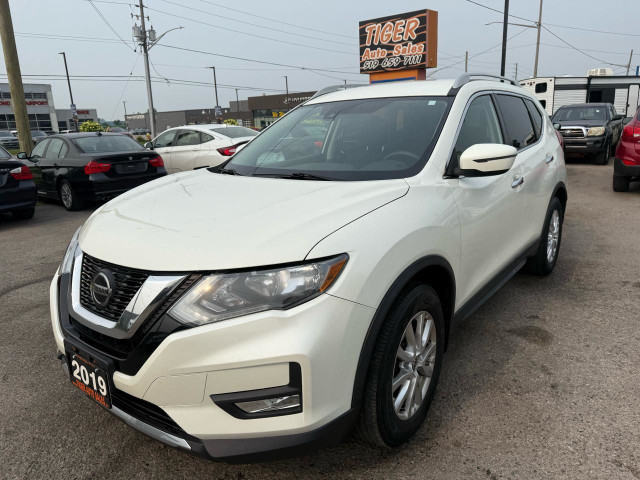 2019 Nissan Rogue SV, 4 CYL, ALLOYS, ONLY 122KMS, CERTIFIED in Cars & Trucks in London