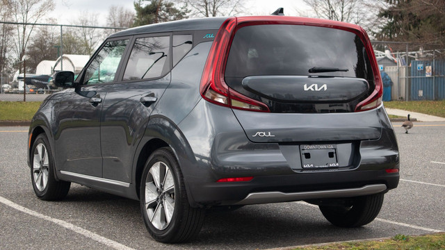2022 Kia Soul EV EV Premium in Cars & Trucks in Downtown-West End - Image 3