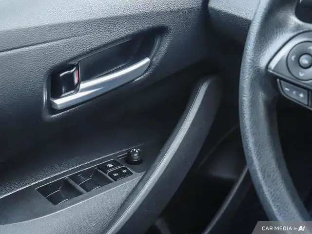 2021 Toyota Corolla LE in Cars & Trucks in Oshawa / Durham Region - Image 14