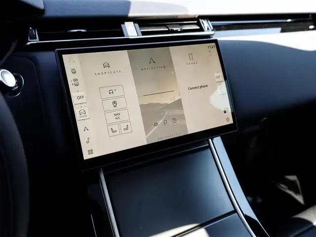 2024 Land Rover Range Rover Velar P250 Dynamic SE in Cars & Trucks in Oshawa / Durham Region - Image 7