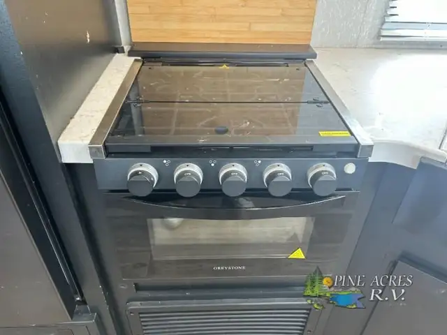 2021 Forest River RV Cherokee 294GEBG Rear Bunks in Travel Trailers & Campers in Truro - Image 10