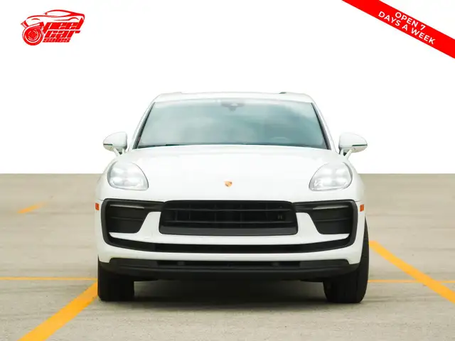 2022 Porsche Macan Base, Sunroof, Navigation, Red Interior, Navi in Cars & Trucks in Oakville / Halton Region - Image 3