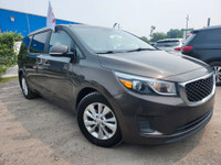 GARANTIE 1 ANS CREDIT DIRECT EN LIGNE AU WWW.AUTO-INTERNET.CA WOW 2017 KIA SEDONA TOUT EQUIPE 8 PASS... (image 1)
