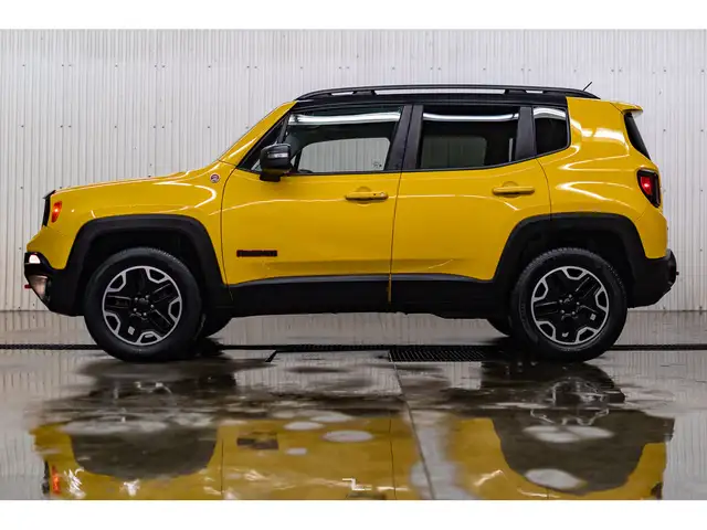 2015 Jeep Renegade 4x4 Trailhawk Leather BCam dans Autos et camions dans Grande Prairie - Image 3