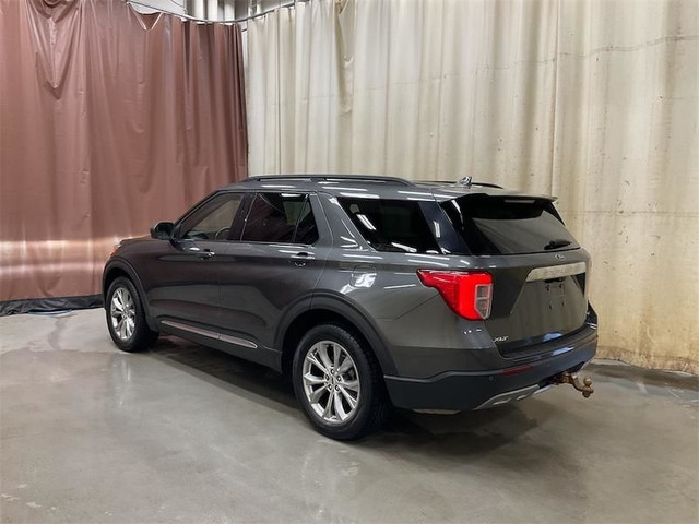 2020 Ford Explorer XLT - Apple CarPlay - Android Auto in Cars & Trucks in Fort McMurray - Image 3