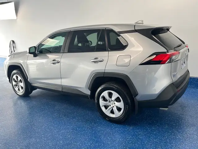 2022 Toyota RAV4 in Cars & Trucks in Truro - Image 5