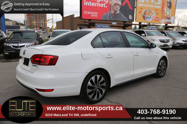 2013 VOLKSWAGEN JETTA SEDAN RARE HYBRID 4dr TSI DSG CLEAN CARFAX in Cars & Trucks in Calgary - Image 2