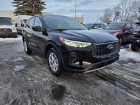 This brand new AGATE BLACK METALLIC 2024 FORD ESCAPE ACTIVE is powered by a 1.5L ECOBOOST ENGINE THA... (image 2)