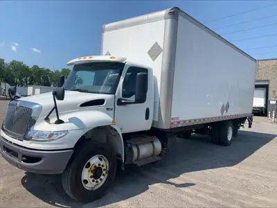 Stock #: V202075 Single Axle Cab & Chassis, Cummins B6.7 engine (260/260) HP, Allison (Auto) transmi...
