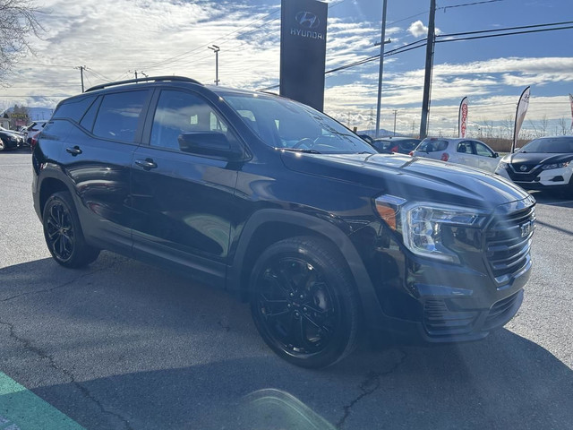 2022 GMC Terrain SLE Toit panoramique Mags Denali Édition Elevat in Cars & Trucks in Longueuil / South Shore