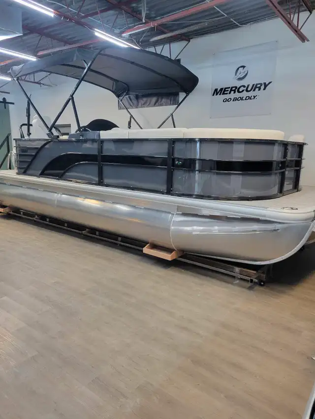 2025 Avro 21 Foot Tritoon with 140HP in Powerboats & Motorboats in City of Toronto - Image 8