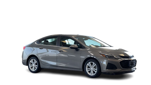2019 Chevrolet Cruze LT Heated Seats, Backup Cam, Sat Radio in Cars & Trucks in Regina - Image 2