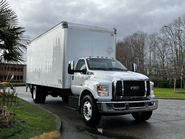 2022 Ford F750 24 Foot Cube Van with Powered Tailgate Powerstrok in Cars & Trucks in Delta/Surrey/Langley
