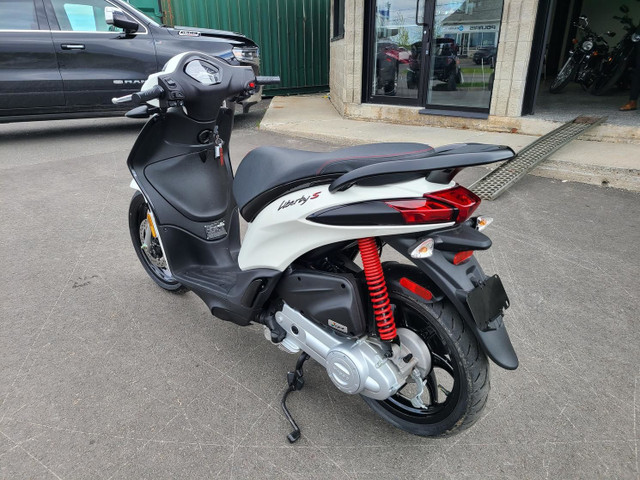 2022 Piaggio Liberty S 50 in Scooters & Pocket Bikes in Lévis - Image 3