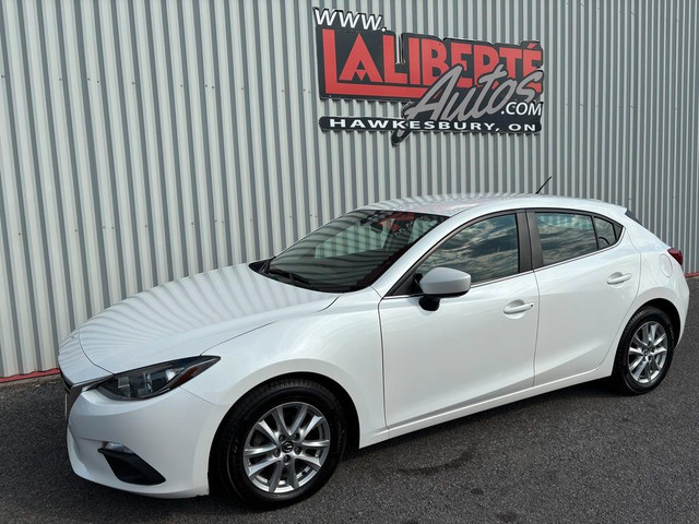 2016 Mazda 3 GS i Touring AT 5-Door in Cars & Trucks in Ottawa