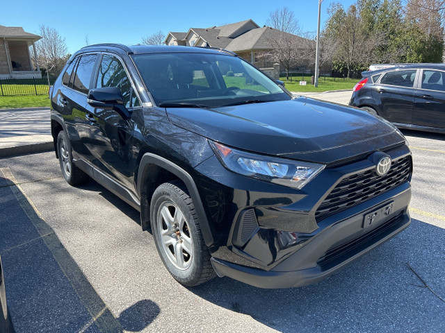 2019 Toyota RAV4 LE in Cars & Trucks in Grand Bend - Image 2