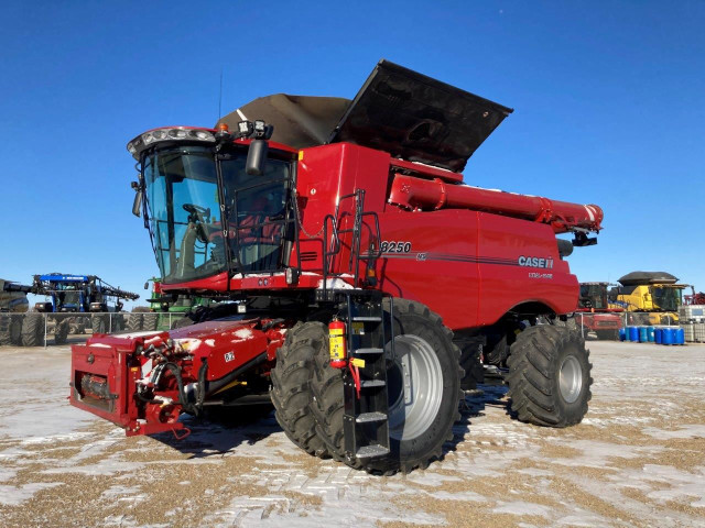 2021 Case IH 8250 Combine in Farming Equipment in Regina