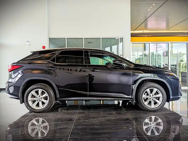 2016 Lexus RX 350 AWD in Cars & Trucks in City of Montréal - Image 5