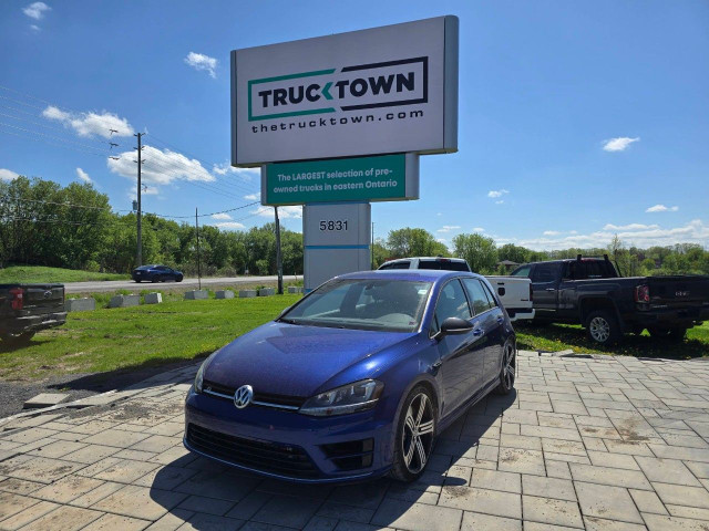 2016 Volkswagen Golf R in Cars & Trucks in Ottawa