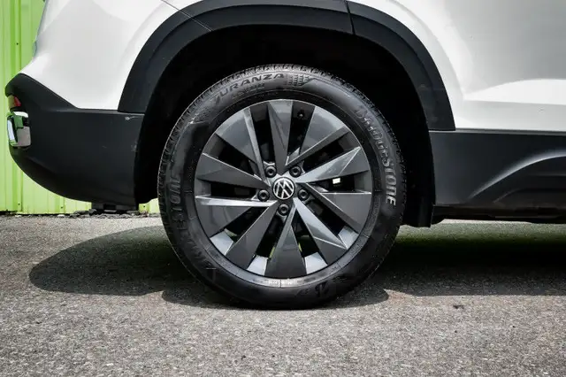 2024 Volkswagen Taos Comfortline • SUNROOF • HEATED SEATS in Cars & Trucks in Ottawa - Image 7
