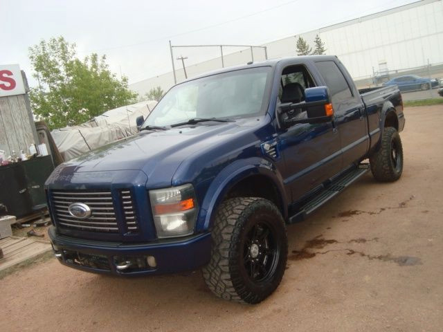 2009 Ford Super Duty F-350 SRW 4x4 CREW CAB 4X4 DIESEL HARLEY DA in Cars & Trucks in Edmonton