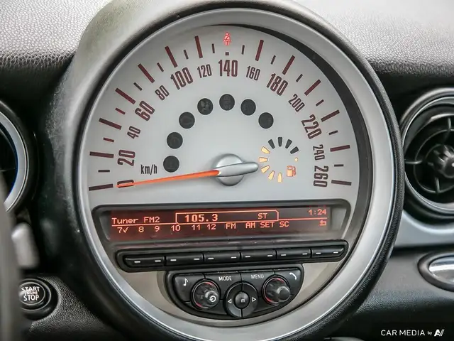2013 MINI Cooper Hardtop 2dr Cpe *6-Speed Manual* dans Autos et camions dans Ville de Toronto - Image 20