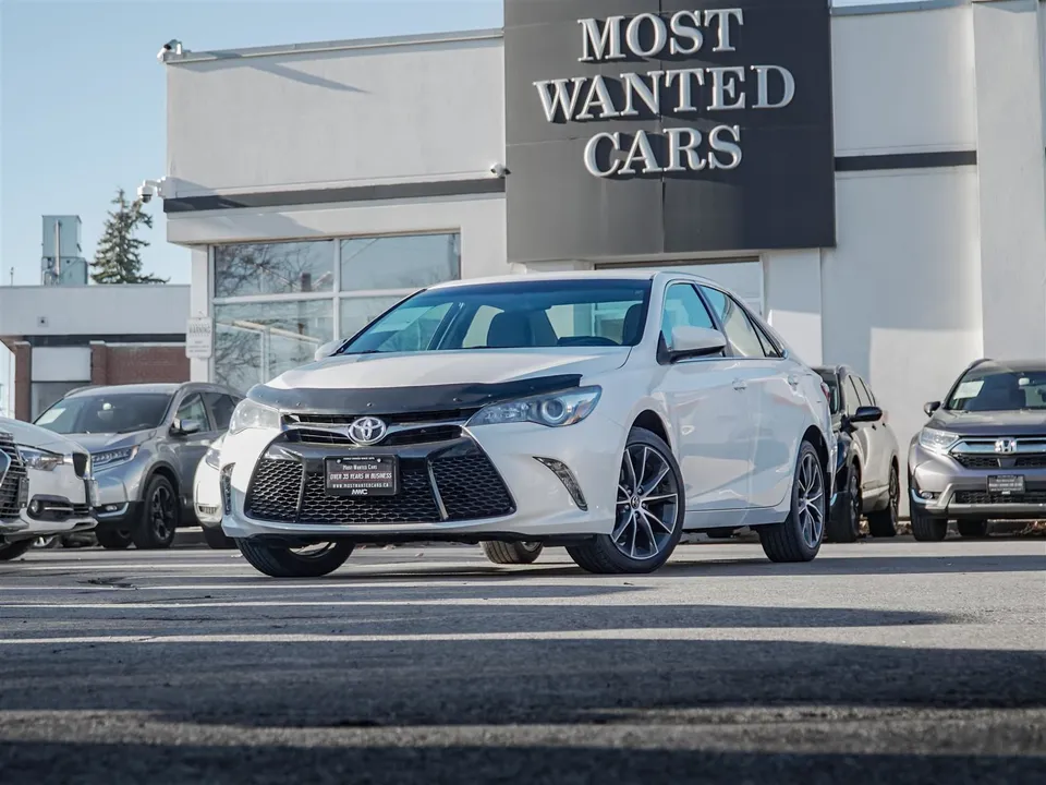 2015 Toyota Camry XSE | NAVIGATION | LEATHER | SUEDE | PADDLE S